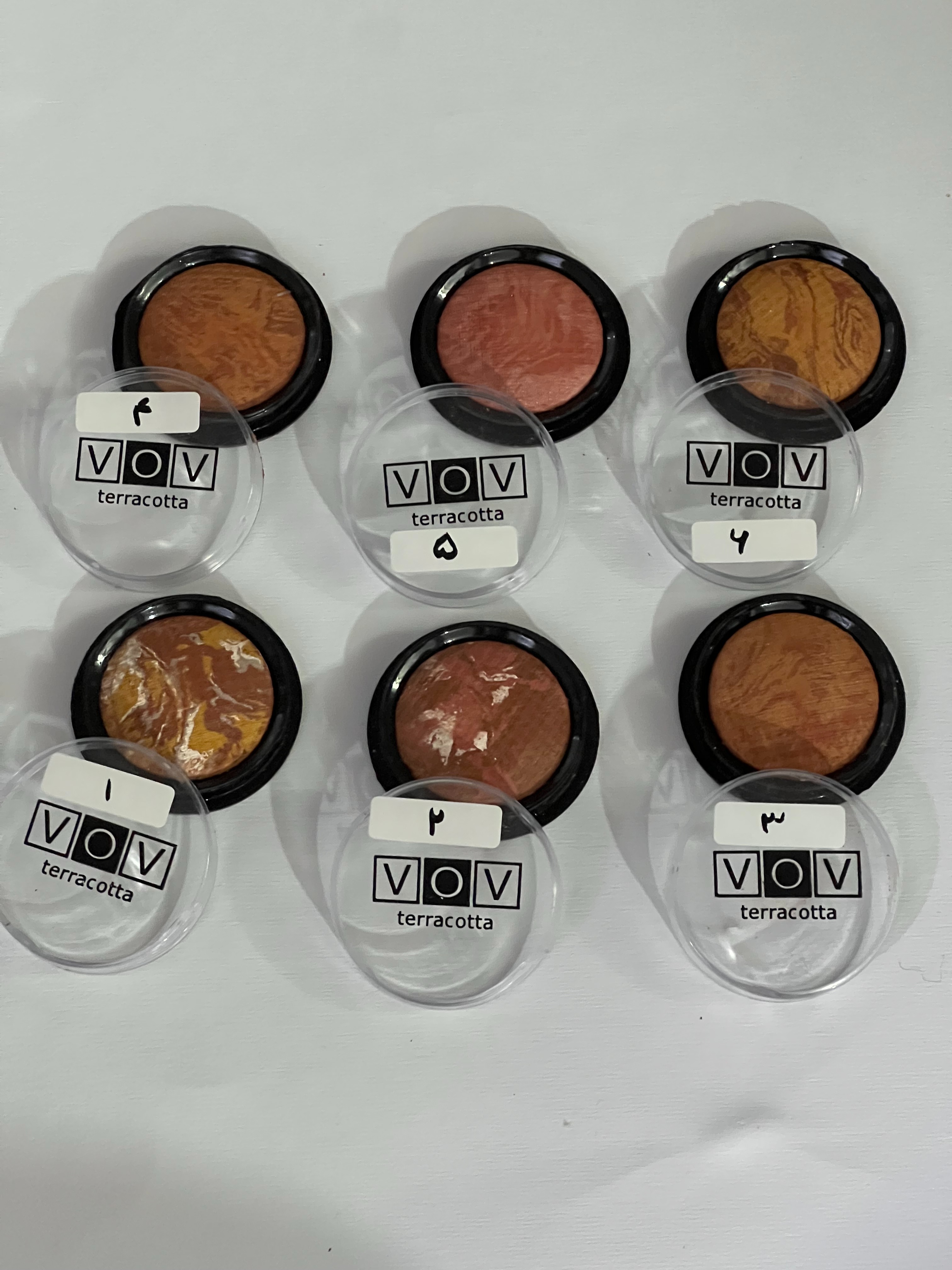 رژگونه VOV